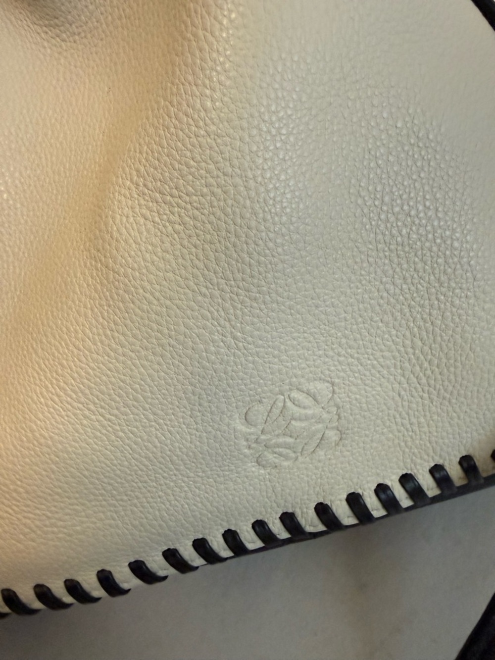 Vintage Loewe Flamenco Cream Pebbled Leather Drawstring Bag with Black Trim - Picture 7 of 9